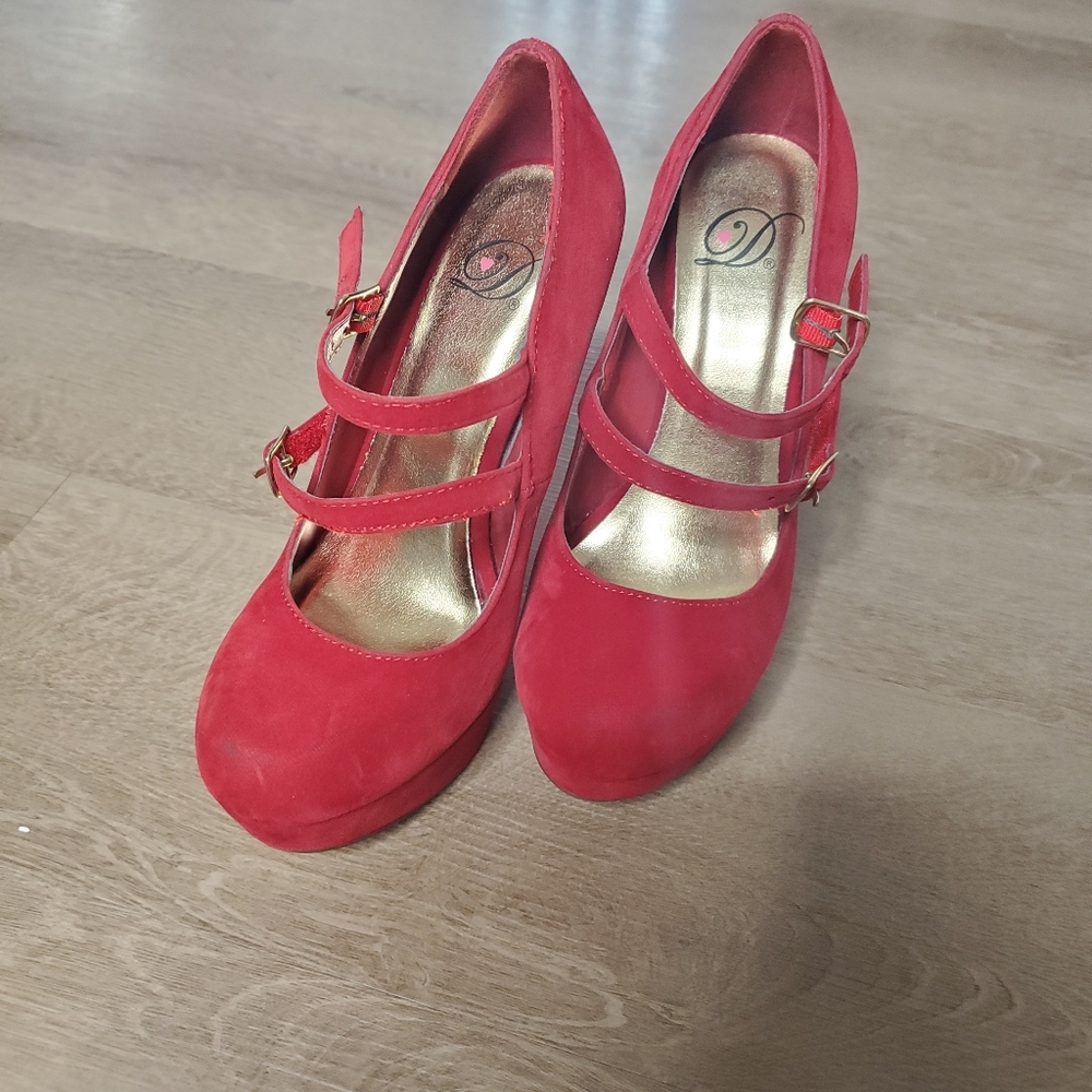 Shoes - Picture 9 of 9